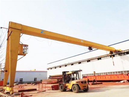 half gantry cranes