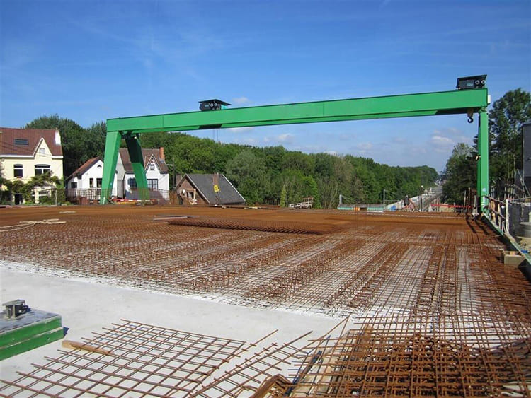 gantry crane in the worksite