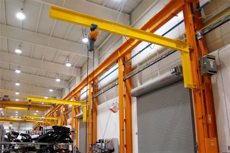 wall travelling jib crane